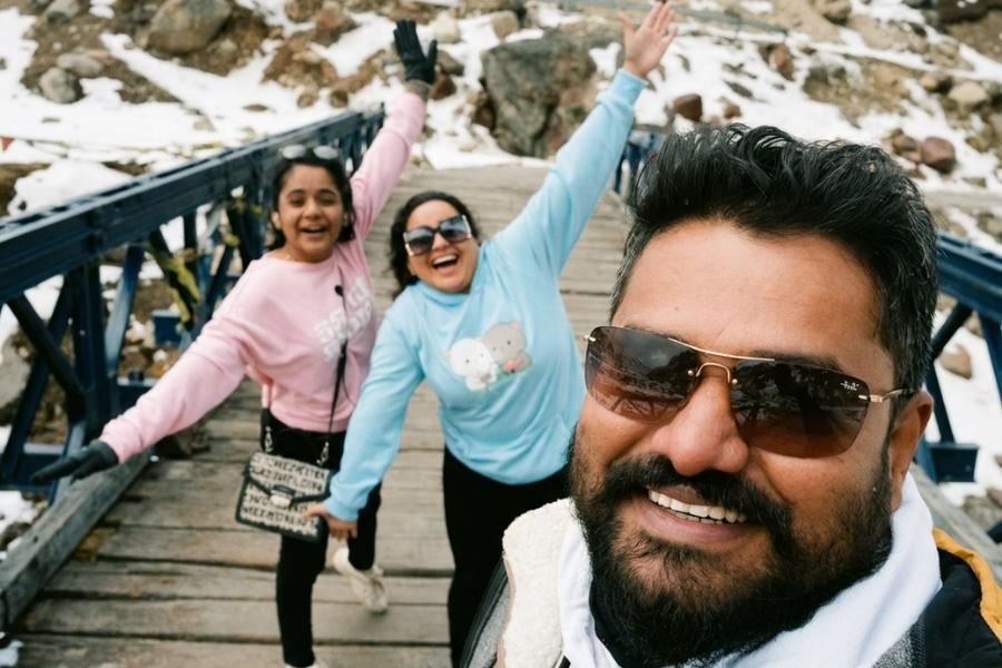 Friend group Guest in Sikkim Winter snow